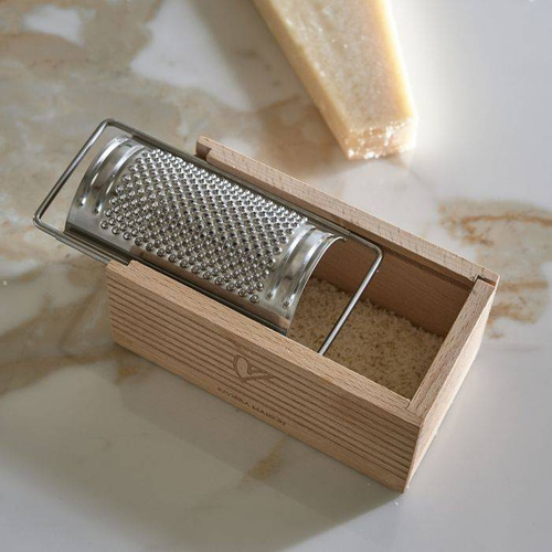 Riviera Maison Tarka do ścierania parmezanu z pojemnikiem The perfect cheese grater 13x7x6cm