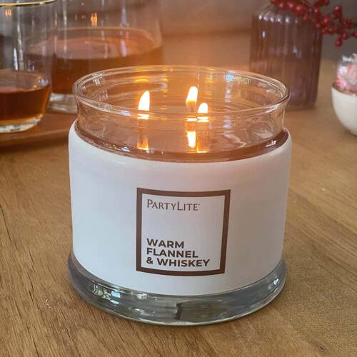 Partylite Świeca sojowa 3 knotowa w szkle Warm Flannel & Whisky 375g czas palenia 45-60h